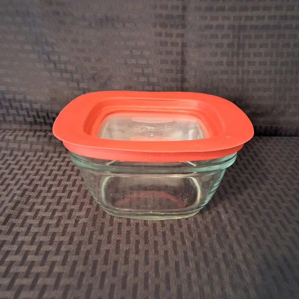Rubbermaid Glass Food Storage Container with Lid 4 Cup 7N63 Red